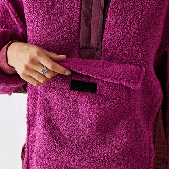 SOLD - BDG Kas Sherpa Mock Neck Fleece - Picture 4 of 10